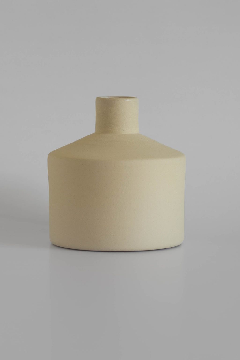 Natural Vase M -  Limited Stock